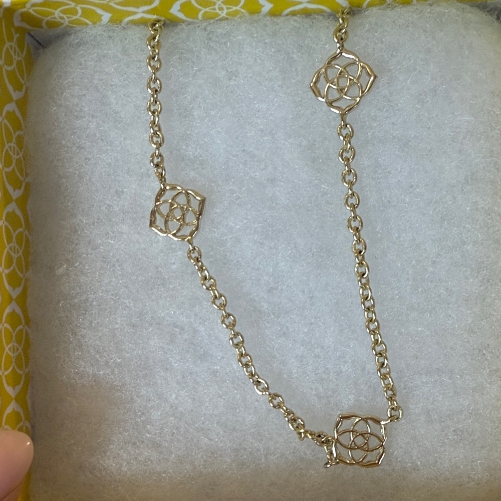Kendra Scott Rue Long Strand Necklace in Gold Filigree - Picture 3 of 5